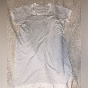 white lululemon swiftly tech